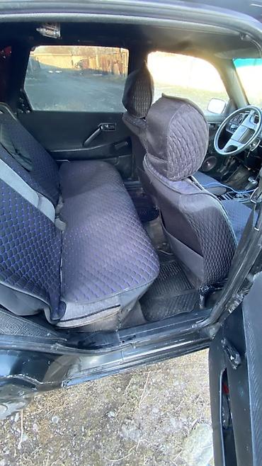 Volkswagen: Volkswagen Passat: 1988 г., 1.8 л, Механика, Бензин, Седан — 1