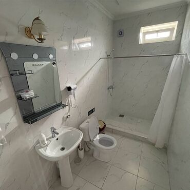 Посуточная аренда комнат: 222 м², С мебелью — 6