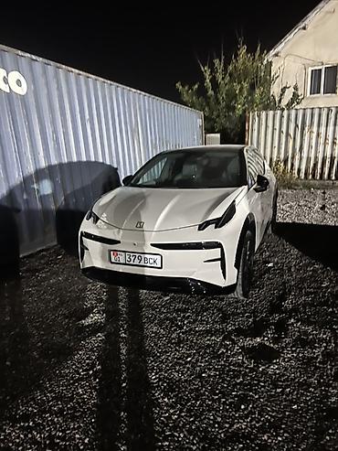 китайский тракторы: Zeekr : | 2025 г — 6