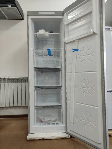 Холодильники: Новый, В наличии