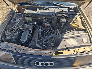g 30: Audi 100: 1990 г., Седан — 5