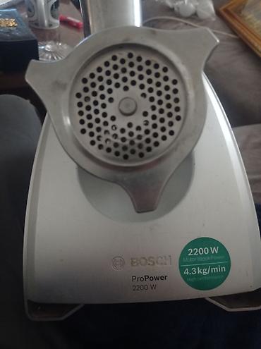 sire ceken: Bosch ProPower 2200W ətçəkən maşın - Güclü motor: 2200 W (Motor Block — 1