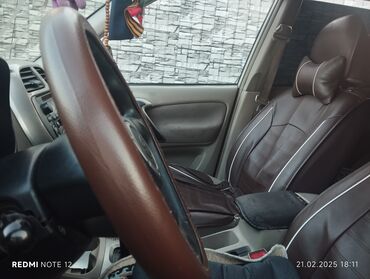 фуранер таета: Toyota RAV4: 2001 г., 2 л, Автомат, Кроссовер
