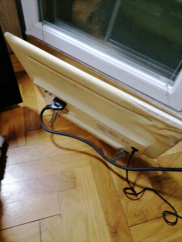 Televizori: TV TESLA Led tanki 24 inča ili 60 dijagonala ekrana ispravan sa jednom — 7