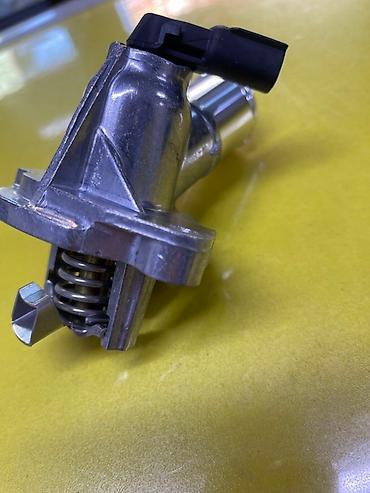 Клапаны, клапанные крышки: Клапан двигателя Оригинал — 4