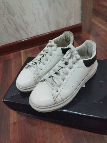 Women's Sneakers and athletic shoes: Skechers, Ölçü: 38, rəng - Ağ, İşlənmiş