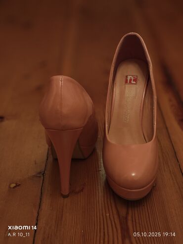 Tuflilər: Qadın ayaqqabıları – 2 cüt 1) Qırmızı klassik tufli - Material: zamşa — 13