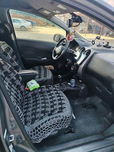 Nissan: Nissan Note Medalist (JDM), boz rəng, hatchback gövdə. Texniki — 10