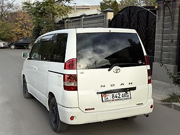 тоета минивен: Toyota Noah: 2003 г., 2 л, Автомат, Бензин, Минивэн — 3