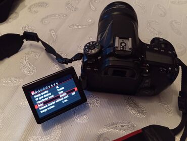 canon 600d: İdeal vəziyyətdədir Canon 70D sexsi istifadə olunub