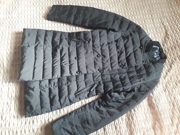 Демисезонные куртки: Женские стеганые куртки (2 цвета) 1) Светло-бежевая куртка: - Длина — 3