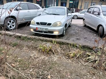 Daewoo: Daewoo Lanos: 2001 г., 1.5 л, Автомат, Бензин, Седан