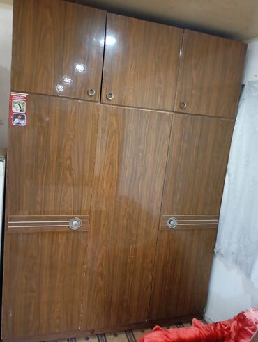 голландская мебель: Mebel dəst 1.sfanel. 3. tunbucka.2orta 1 boyuk.1güzgü tunbucka