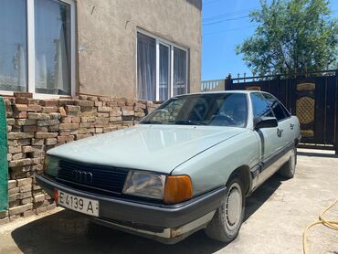 вкуп машины: Audi 100: 1986 г., 1.8 л, Механика, Бензин, Седан