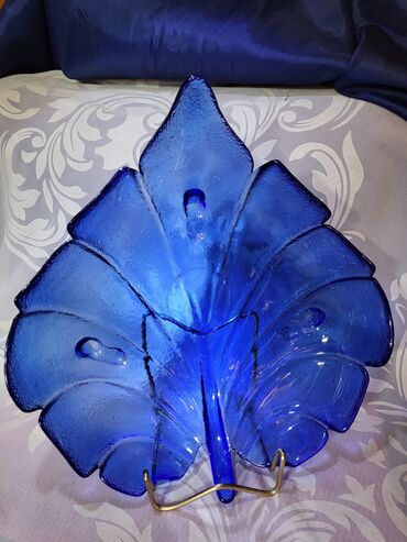 Činije: Cinija nova list,presovano staklo Poljska iz 80,90ih. Cinija na lalafo.rs — 1 Činije: Cinija nova list,presovano staklo Poljska iz 80,90ih. Cinija — 1