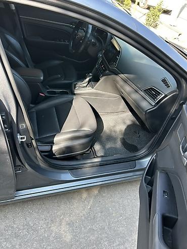 cl 63: Hyundai Avante: 2017 г., 1.6 л, Автомат, Бензин, Седан — 10