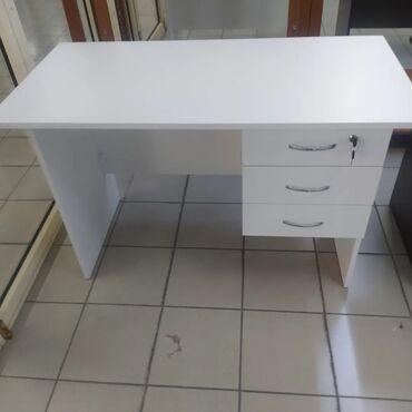 Ofis masaları: Yeni, İşçi üçün, Künc masa — 6