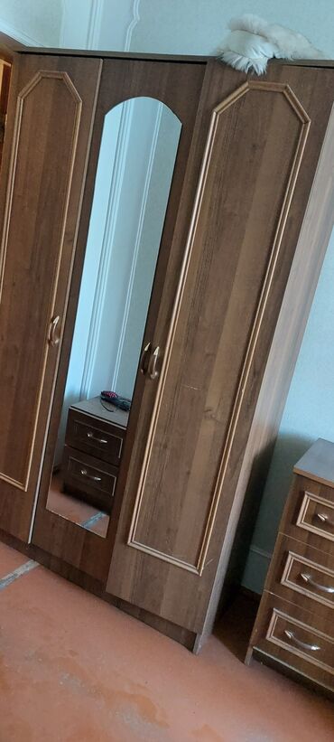 1 kub taxta qiymeti 2024: Б/у, Распашной, 3 двери Прямой шкаф, Гардеробный шкаф, Беларусь at lalafo.az 1 kub taxta qiymeti 2024: Б/у, Распашной, 3 двери Прямой шкаф, Гардеробный шкаф, Беларусь