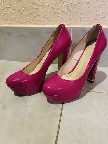 фирменные итальянские туфли: Туфли 36, цвет - Розовый