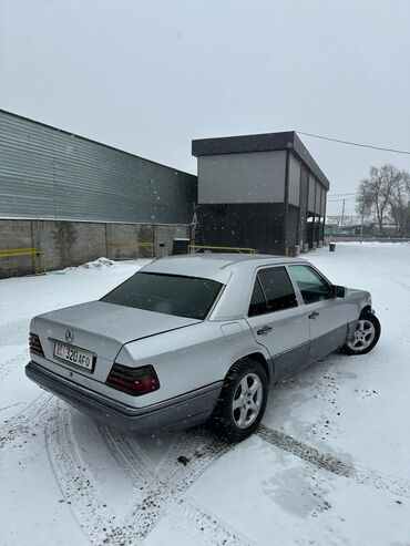 Mercedes-Benz: Mercedes-Benz W124: 1993 г., 2.9 л, Механика, Дизель, Седан