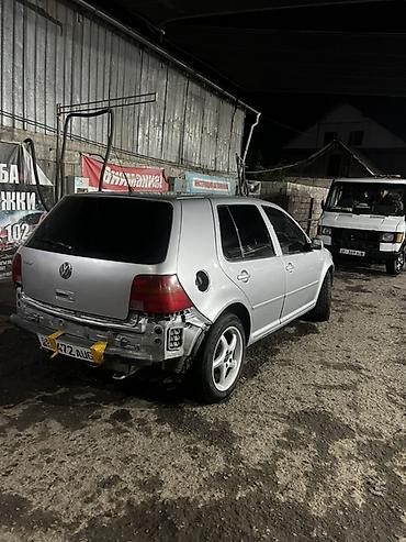 битые машины продажу: Volkswagen Golf: 2002 г., 1.6 л, Механика, Бензин, Хэтчбэк — 1