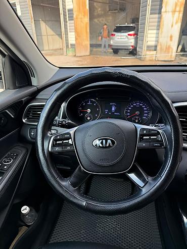 Kia: Kia Sorento: 2018 г., Кроссовер — 15