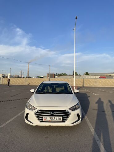 Hyundai: Hyundai Elantra: 2018 г., 2 л, Автомат, Бензин, Седан