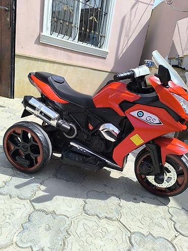 Детские электрокары: Uşaq elektrik motosikleti – R1200 GS üslubunda, 3 təkərli — 2