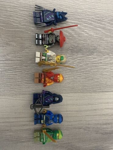Uşaqlar üçün digər mallar: Fərqli rənglərdə və detallarda yeddi ədəd Lego ninjago minifiquru