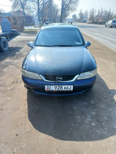 срочно срочно продам машину: Opel Vectra: 2000 г., 1.6 л, Механика, Бензин, Универсал