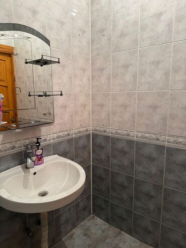 Uzunmüddətli kirayə mənzillər: Salam. Ev uzunmüddətli verilir. Qara Qarayev metrosunun duz çıxışında -da lalafo.az — 14 Uzunmüddətli kirayə mənzillər: Salam. Ev uzunmüddətli verilir. Qara Qarayev metrosunun duz çıxışında — 14