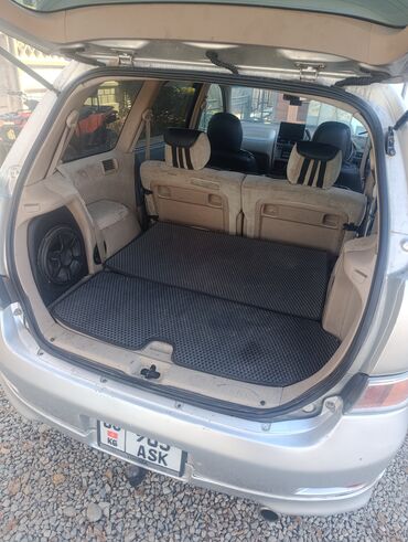 Toyota: Toyota Gaia: 2002 г., 2 л, Автомат, Бензин, Минивэн — 3