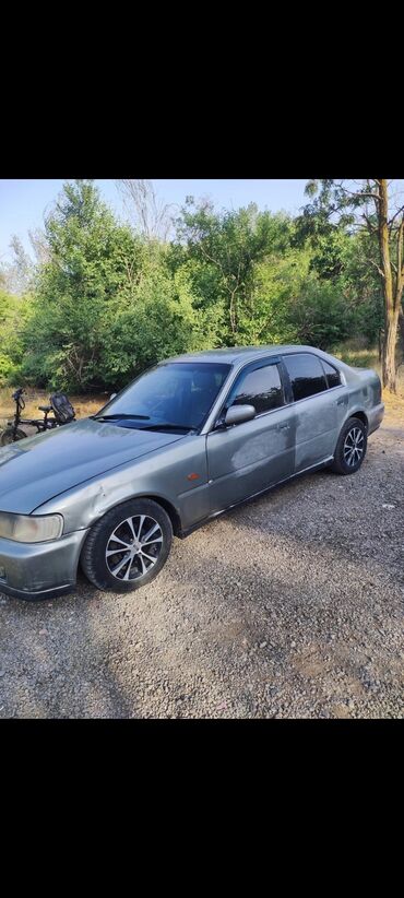срочно срочно продам машину: Honda Aerodeck: 1993 г., 2 л, Автоматические, Бензин, Седан