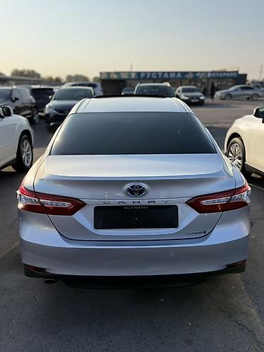 kia seed: Toyota Camry: 2020 г., 2.5 л, Вариатор, Гибрид, Седан — 6