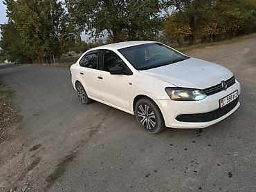 авто рага: Volkswagen Polo: 2013 г., 1.6 л, Кол менен иштөөчү, Бензин, Седан — 4