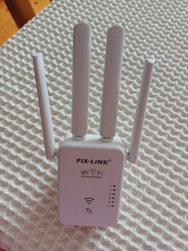 acces point: PIX-LINK WiFi AP/Router/Repeater - 4 ədəd xarici antena: iki böyük