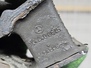 Подушки коробки передач: Подушка коробки передач Mercedes-Benz 1990 г., Б/у, Оригинал, Германия — 10