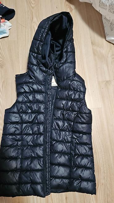 Jakne, kaputi i prsluci: Teget prsluk za devojčice uzrasta od 146-152 cm. Bez mane, lagan — 1