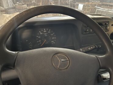 Легкий грузовой транспорт: Легкий грузовик, Mercedes-Benz, Стандарт — 8