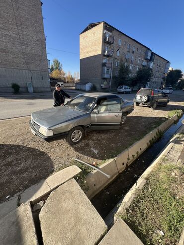 авто ока: Audi 100: 1986 г., 2.2 л, Механика, Бензин, Седан