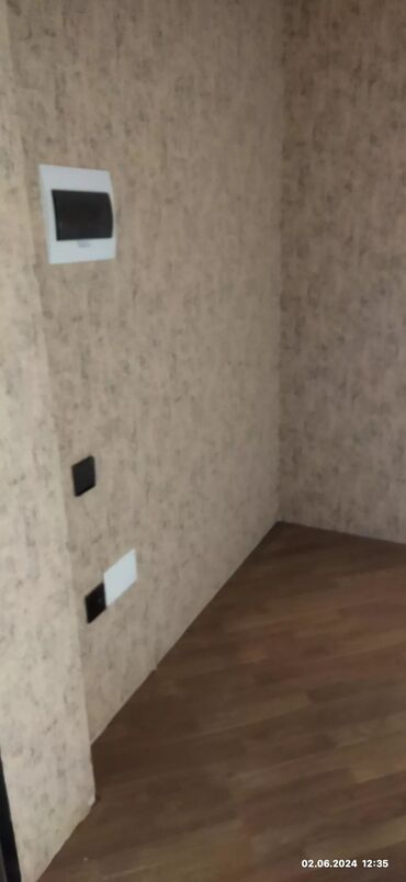 Otaqların satışı: Mənzil otağı – işıqlı və rahat planlama - Geniş pəncərəli otaq, şəhər — 4