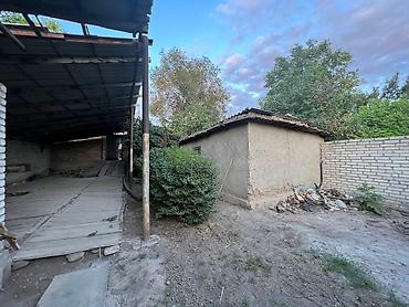 дом кара: Продается дом из 5ти комнат. В городе Кара-Балта .По адресу Жайылский — 7