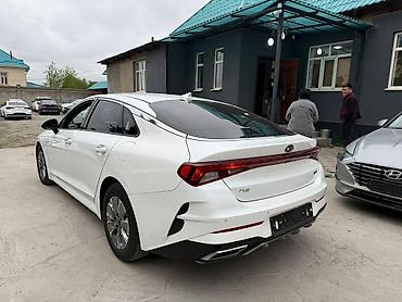 kaiyi e5: Kia K5: 2021 г., Гибрид, Седан — 1