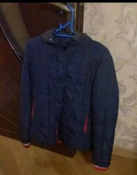 Köynəklər: Kurtka az geyinilmis M razmer