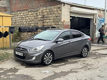 aksent: Hyundai Accent sedan - Kuzov: 4 qapılı sedan, boz rəng - Mühərrik — 1