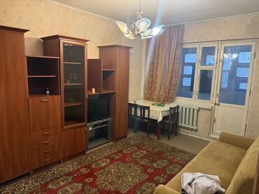 купить квартиру в 12 микрорайоне бишкек: 2 бөлмө, Менчик ээси, Чогуу жашоосу жок, Толугу менен эмереги бар