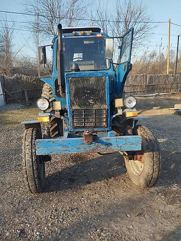 Traktorlar: Minsk MTZ Belarus 80.1 traktor - Rəng: mavi, kabinalı - Ön təkərlər — 28
