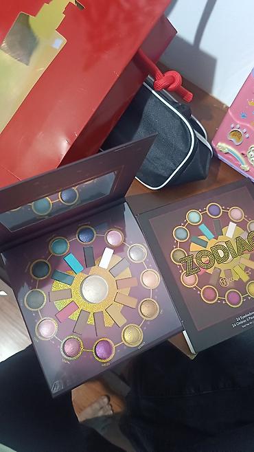 Палетка теней для век BH Cosmetics Zodiac Love Signs. В наборе: - 24