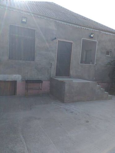 Həyət evi alıram: 130 kv. m, 3 otaqlı, Kanalizasiya, Qaz, Su — 1