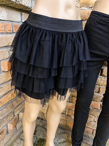 shein helanke: Terranova suknja, veličina S. Crna mini suknja sa višeslojnim — 1